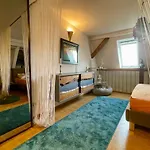 Luxus Penthouse 100qm Mit Sauna, Whirlpool, Terrasse, Garage, Ruhig Und Zentral Apartmán *