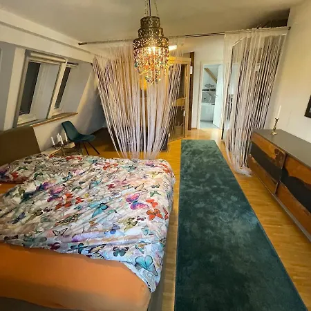 Daire Luxus Penthouse 100qm Mit Sauna, Whirlpool, Terrasse, Garage, Ruhig Und Zentral