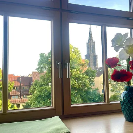 Daire Luxus Penthouse 100qm Mit Sauna, Whirlpool, Terrasse, Garage, Ruhig Und Zentral