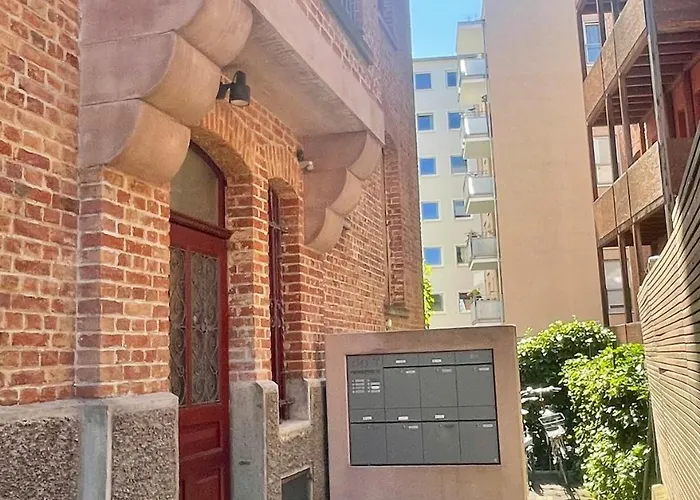 Luxus Penthouse 100qm Mit Sauna, Whirlpool, Terrasse, Garage, Ruhig Und Zentral Appartamento